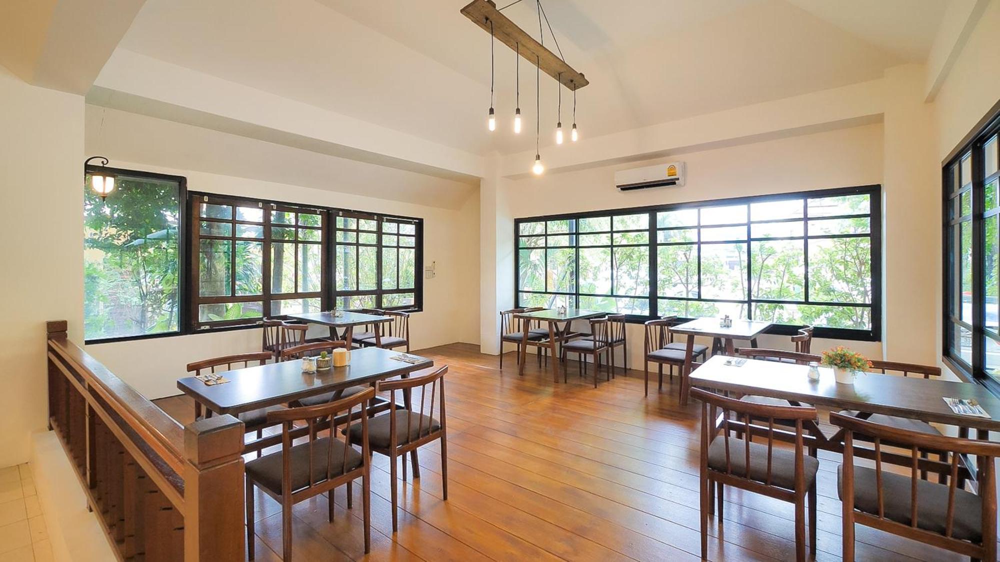 Siam Avari Hotel, Chiang Rai Buitenkant foto